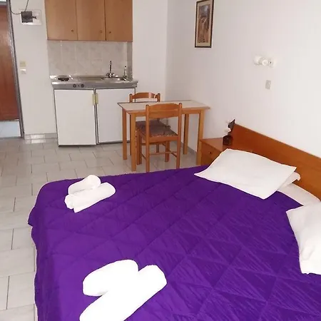 Pyrgos 2* Kremastí