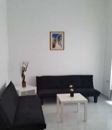 Hotel Pyrgos 2*