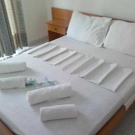 Hotel Pyrgos