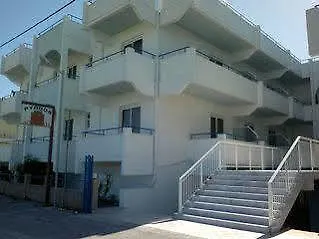 Pyrgos Hotel 2*